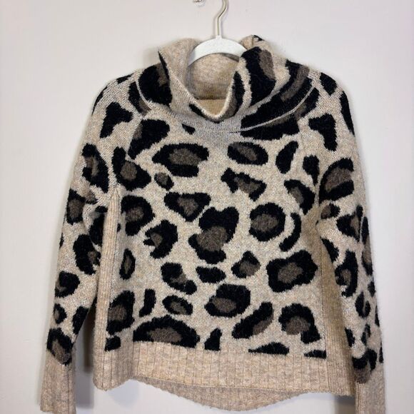 Moth Anthropologie Leopard Print Mock Neck Sweater Small - Picture 4 of 6